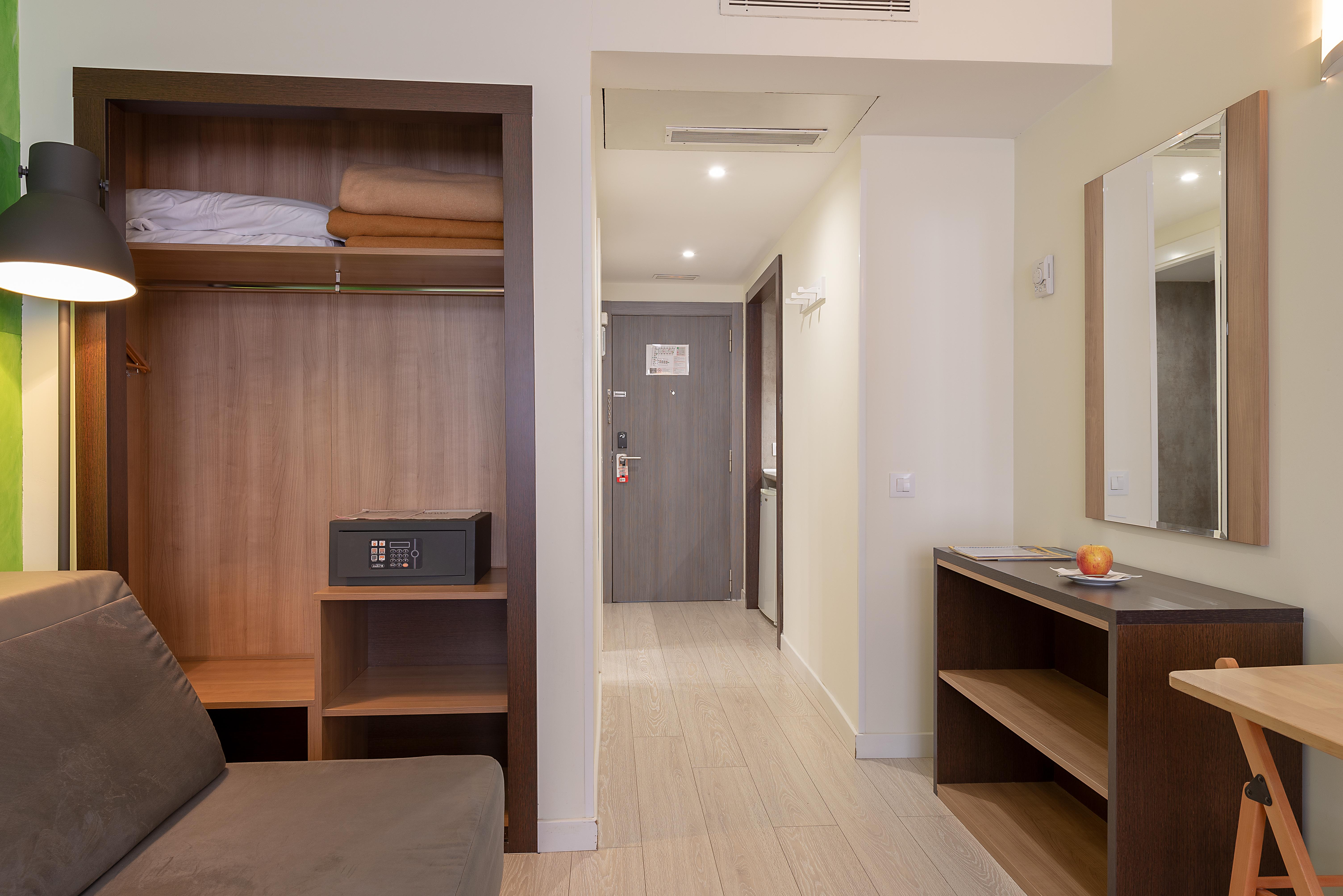 Apartamentos Recoletos — Bilder 2